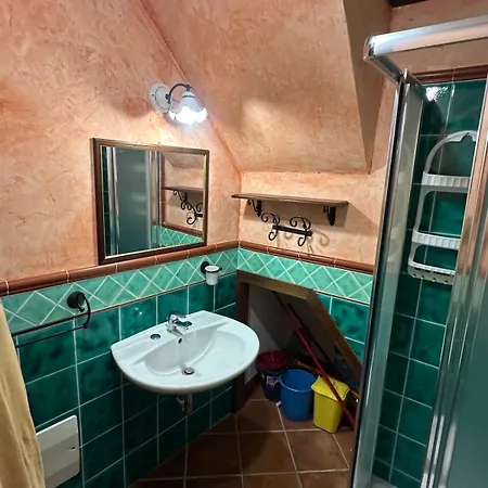 Charme Rustico 70 Mt From The Beach, Starlink Apartment Cefalu